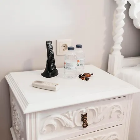 فندق مبيت وإفطار Anoitecer Itinerante Al - Vintage Bedrooms By Lethes Legacy 3*