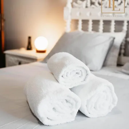 Anoitecer Itinerante Al - Vintage Bedrooms By Lethes Legacy