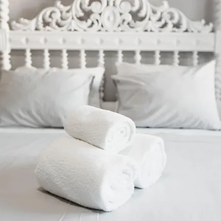Anoitecer Itinerante Al - Vintage Bedrooms By Lethes Legacy ポンテ・デ・リマ
