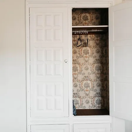Bed & Breakfast Anoitecer Itinerante Al - Vintage Bedrooms By Lethes Legacy