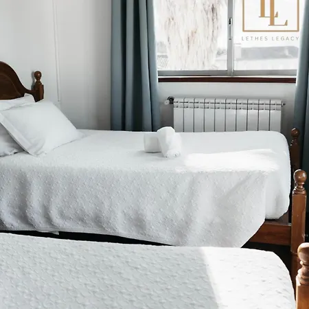ベッド・アンド・ブレックファスト Anoitecer Itinerante Al - Vintage Bedrooms By Lethes Legacy ポンテ・デ・リマ